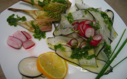 Salade détox légumes primeurs et vinaigrette aux fanes - Photo par dounia
