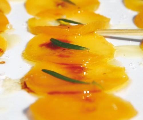 Carpaccio d'abricots à l'huile d'olive et romarin - Photo par Interfel