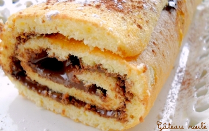 Gâteau roulé fourré à la pâte à tartiner - Photo par mathildee