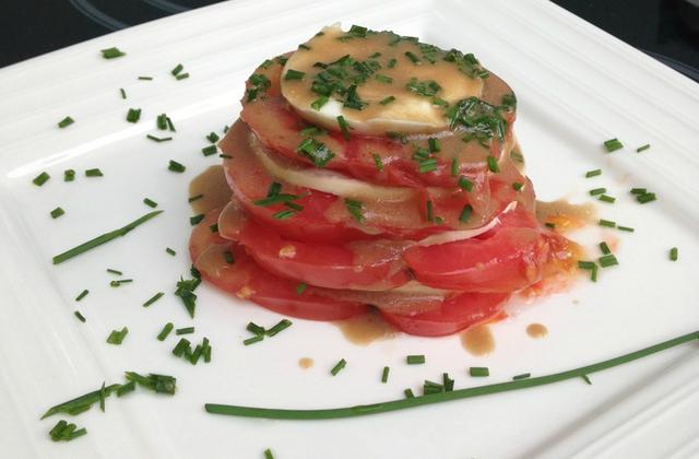 Mille-feuilles de tomates et mozzarella - Photo par sanettD