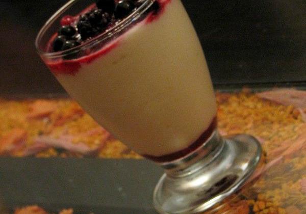 Mousse de mascarpone et son coulis de fruits rouge - Photo par La Cuisine de Megh