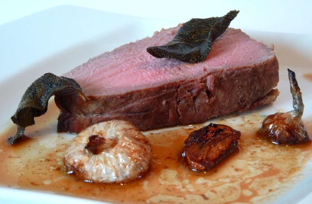 Rôti de porc à la sauge - Photo par LUMEGOURMANDE