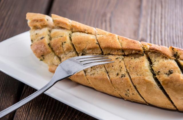 Garlic bread maison - Photo par La petite cuisine de Sabine