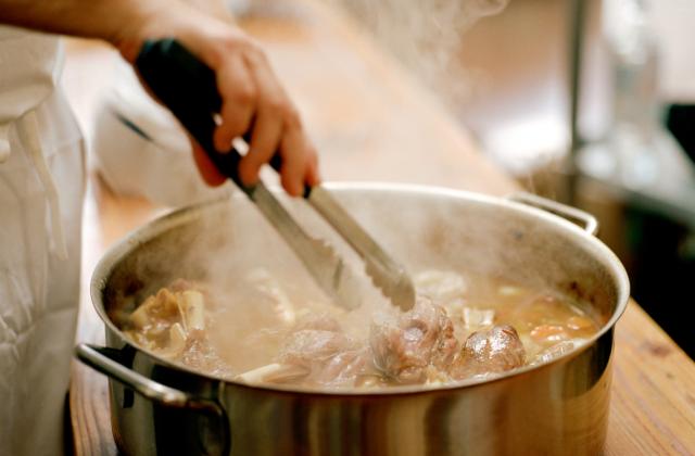 Les 7 secrets pour préparer un plat mijoté moelleux, goûteux et pas sec - Pascale Weeks