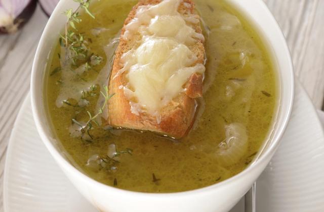Soupe à l'oignon au Saint Albray et ses tartines - Photo par 750g