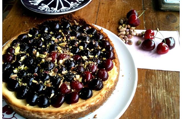 Cherry cheesecake, pistaches et sirop d'orgeat - Photo par zazazsu