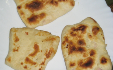 Naans au jambon et fromage fondu - Photo par diabli