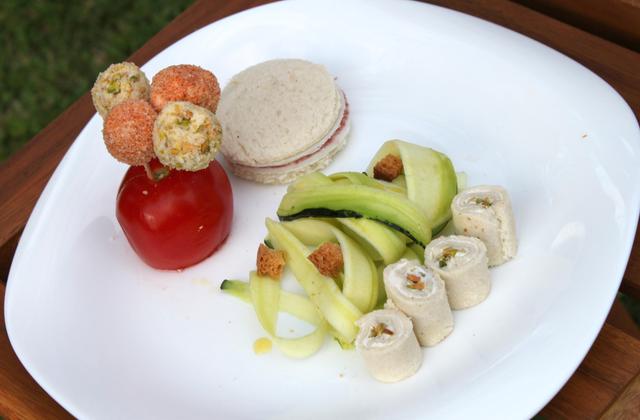 Tagliatelles de courgettes et ses gourmandises enfantines Harrys & St Môret® - Photo par Daudrey