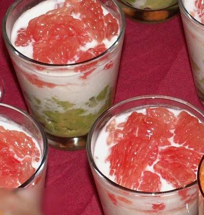 Avocat, crabe et pamplemousse - Photo par louvetV