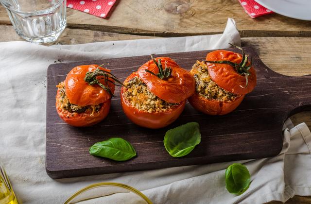 Tomates farcies au quinoa et aux herbes - Photo par 750g