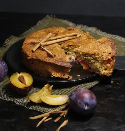 Tendre Gateau A La Cannelle Et Aux Reines Claudes