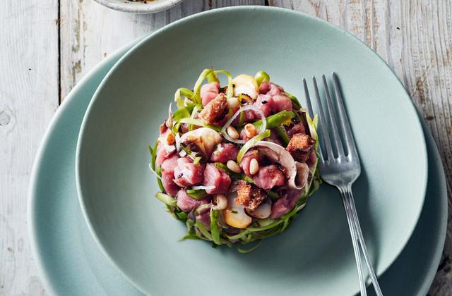 Tartare de veau, asperges vertes et palourdes - Veau de la Pentecôte / Amélie Roche