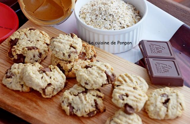 Cookies aux flocons d'avoine, beurre de cacahuète et pépites de chocolat - Photo par Ponpon
