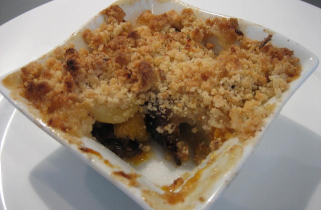 Crumble pommes pruneaux abricots saveur cannelle-citron - covi82
