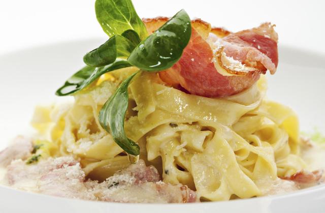 Tagliatelles à la carbonara au parmigiano Giovanni Ferrari - Photo par 750g