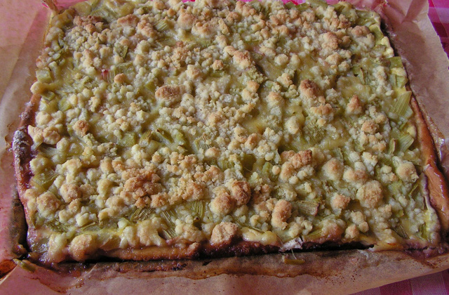 Recette Gateau A La Rhubarbe Et Au Streusel 750g