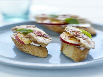 Toasts suprêmes de pintade et nectarine - Photo par CIP
