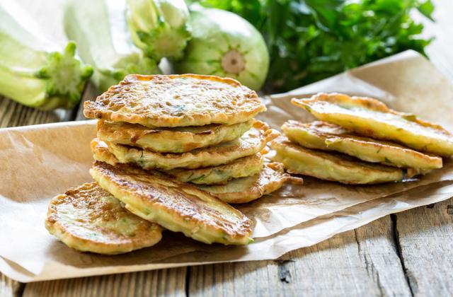 Beignets de courgettes faciles - Photo par 750g