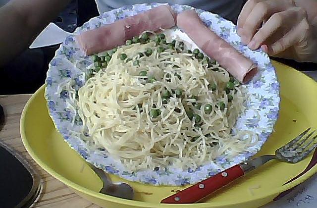 Pâtes au jambon et aux petits pois - Photo par tiphaiii