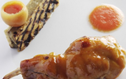 Cuisse de lapin confite au citron au sel, gâteau d'aubergine au sésame - Photo par CLIPP
