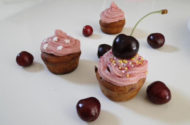 Mini-cupcakes épicés aux cerises - inesba1