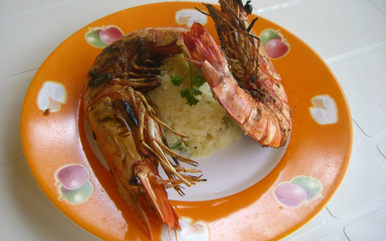 Gambas à la coriandre et pommes de terre écrasées - Photo par djound