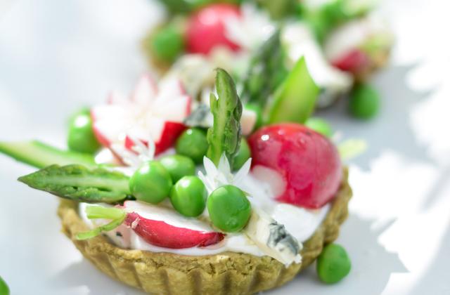 Tartelettes aux légumes printaniers et roquefort Papillon - Photo par Chic_chic_chocolat