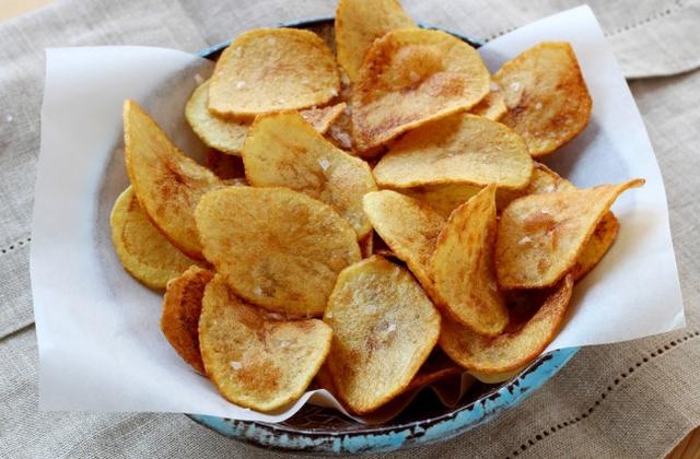 Chips de pommes de terre maison croustillantes - Photo par Silvia Santucci