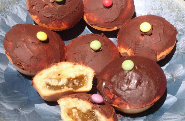 Muffins fourrés au kiwi nappés et au chocolat noir - Photo par lison.s
