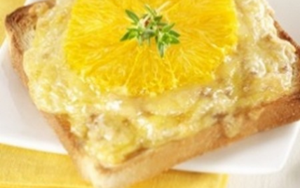 Toast aux noix et gruyère AOC et soupe au poireau et à l'orange - Photo par Gruyère AOP suisse