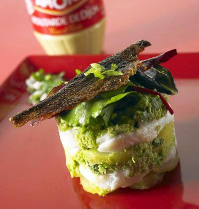 Echafaudée de cabillaud, pommes de terre et petits pois à la moutarde forte et son cevice au Tabasco® - Photo par Amora