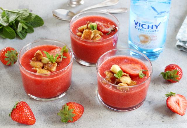 Gaspacho de fraises et croûtons de brioche perdue