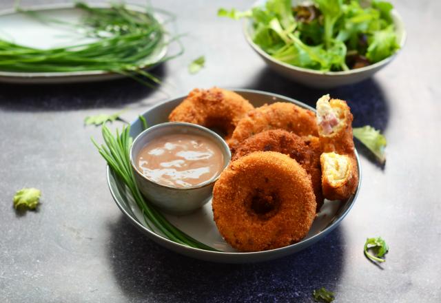 Donuts croustillants au poulet et au fromage