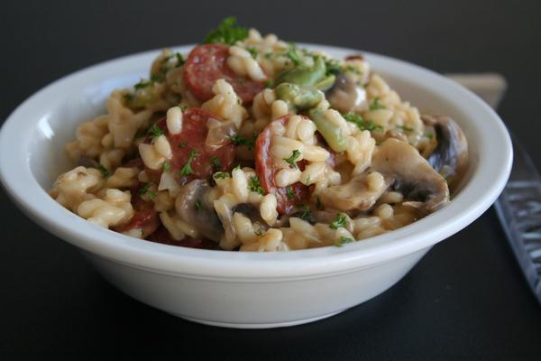 Risotto aux champignons, fève et chorizo