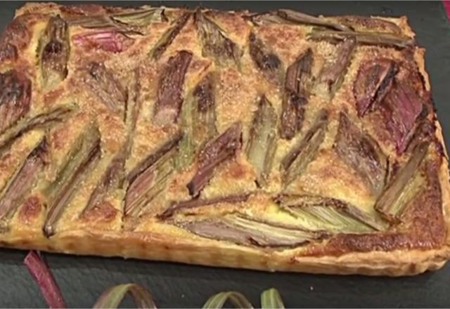 Tarte à la rhubarbe et à l'amande