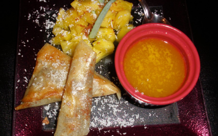 Nems d'ananas et sa sauce à l'orange