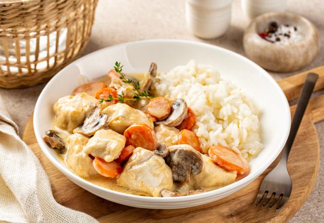 “Un délice, tout le monde s'est régalé” : plus rapide et économique, voici notre recette de blanquette de poulet qui plaira à toute la famille !