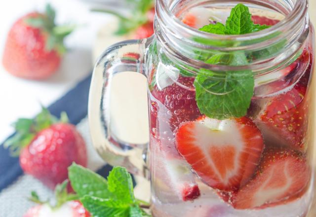 Detox water à la fraise