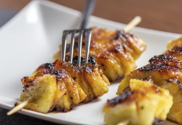 Brochettes d'ananas rôties