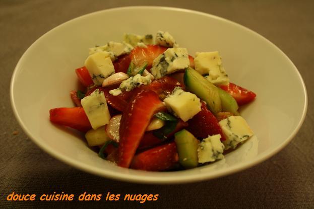 Salade avec Fraise et Fourme d'ambert