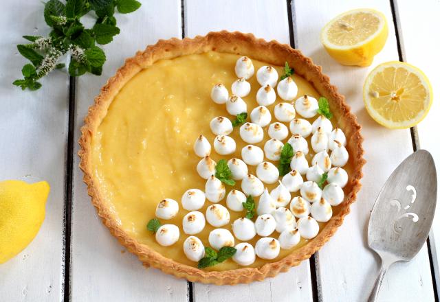 Tarte au citron et sa meringue dorée au four