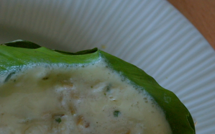 Flan de poisson en barquette de feuilles de bananier