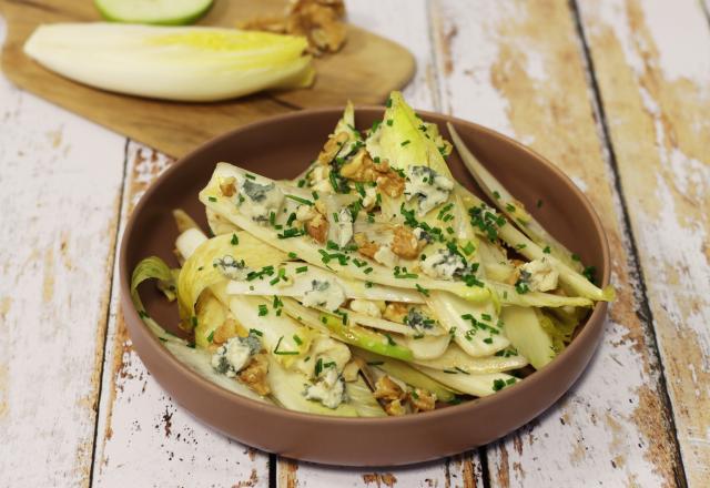 Salade d’endives aux pommes et roquefort