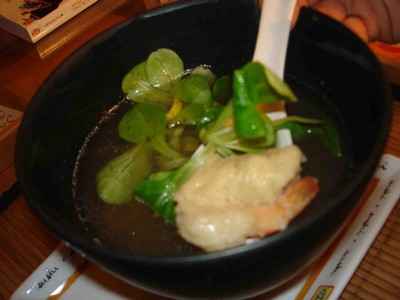 Soupe aux beignets de crevettes