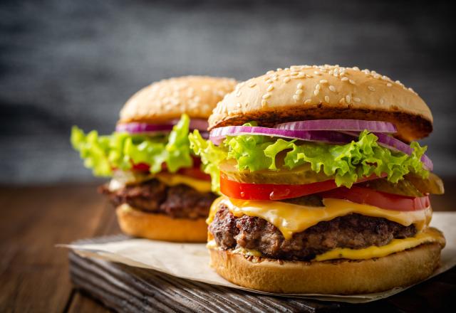 Distribution gratuite de burgers à Paris : comment en profiter ?