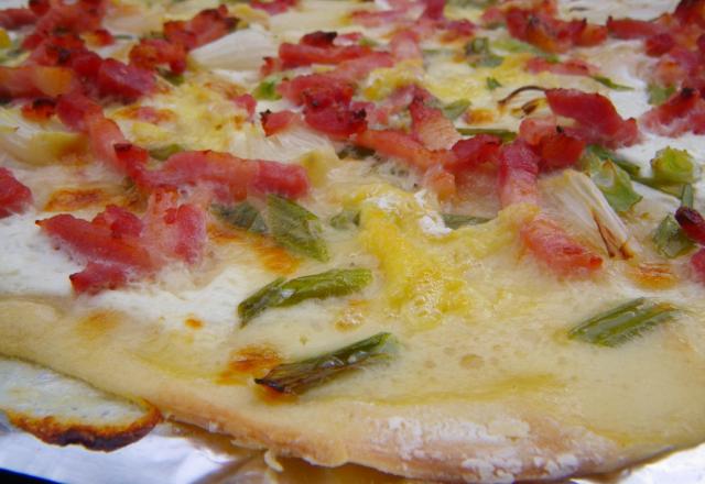 Tarte flambée aux ciboules et Saint Marcelin