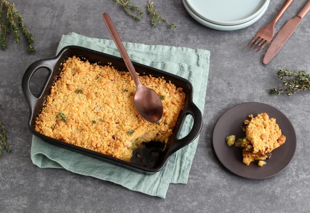 Crumble aux pommes de terre, lardons et poireaux