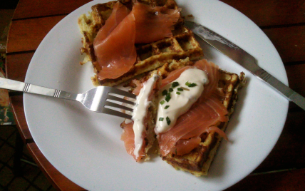 Gaufres de pomme de terre et saumon fumé