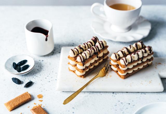 Millefeuilles ganache vanille-tonka aux crêpes dentelle nature