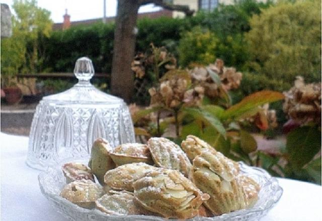 Financiers à la pistache, déguisés en madeleines